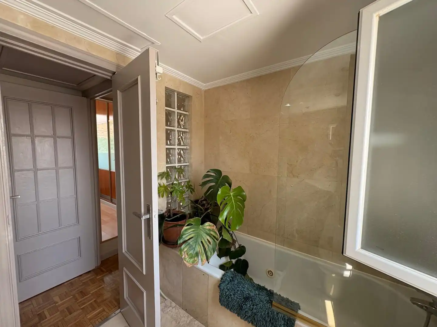 Badezimmer von Wohnung zur Miete in Madrid mit Heizung und Terrasse
