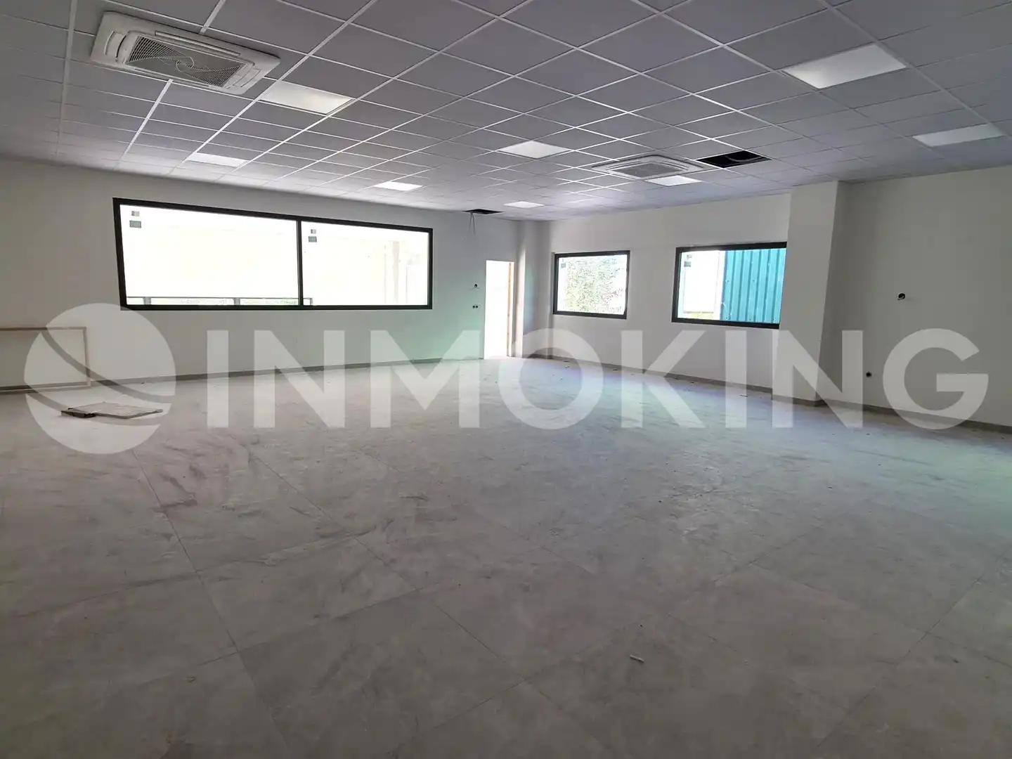 Nau industrial de lloguer en Almussafes amb Alarma