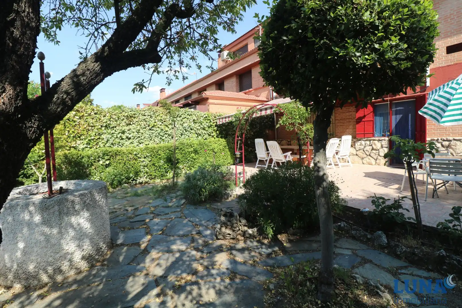 Jardín de Casa adosada en venta en Getafe con Calefacción y Trastero