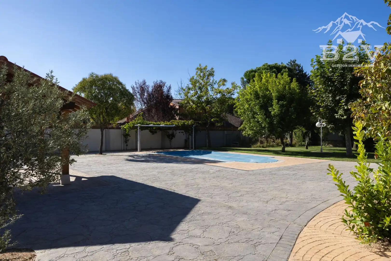 Swimming pool of Houses for sale in Navalafuente  with Air Conditioner, Heating and Private garden
