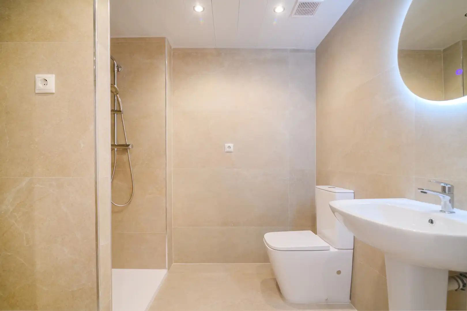 Flat with lift for sale in Carrer Victòria 95, imagen 8