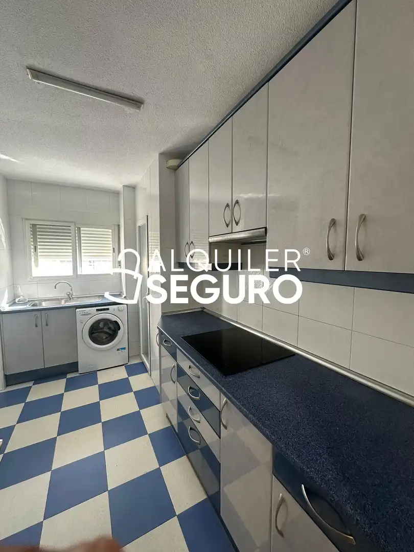 Kitchen of Flat for rent in Madrid  with Air Conditioner, Heating and Furnished