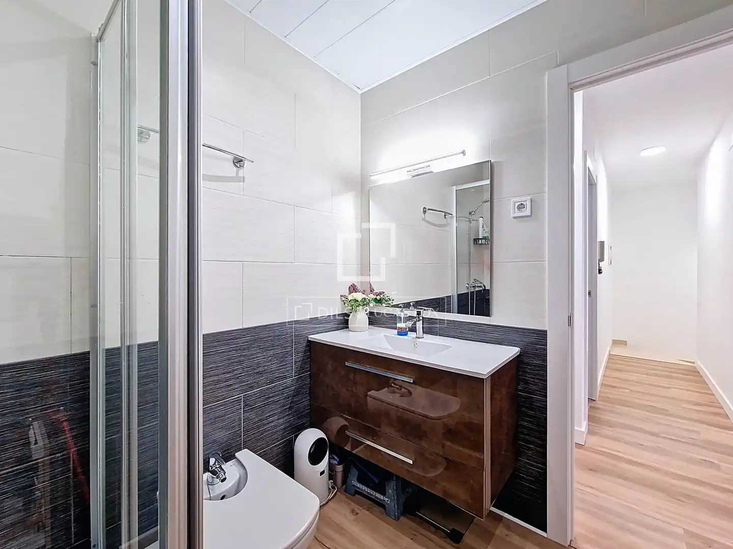 Badezimmer von Haus oder Chalet zum Verkauf in Vilanova i la Geltrú mit Klimaanlage, Heizung und Parkett