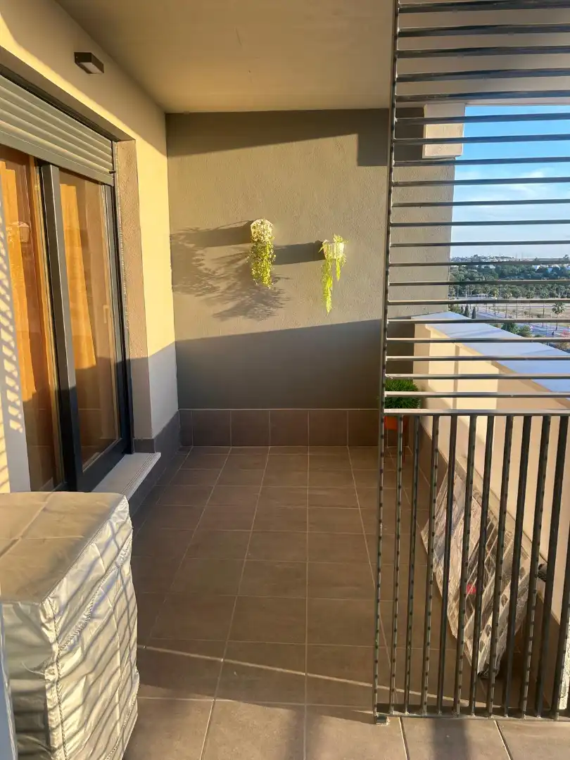 Terraza de Piso de alquiler en Dos Hermanas con Aire acondicionado, Terraza y Amueblado