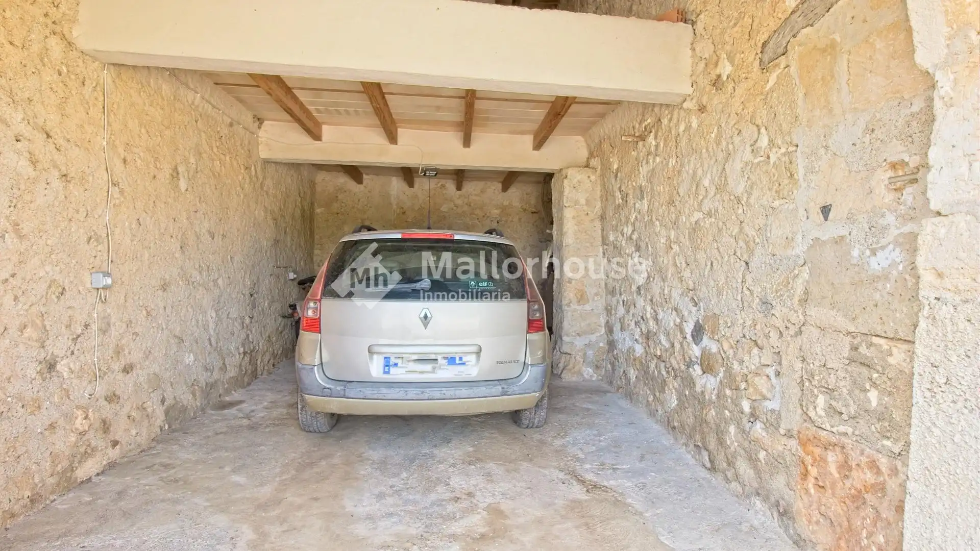 Parking of Country homes for sale in Ariany  with Air Conditioner, Private garden and Terrace