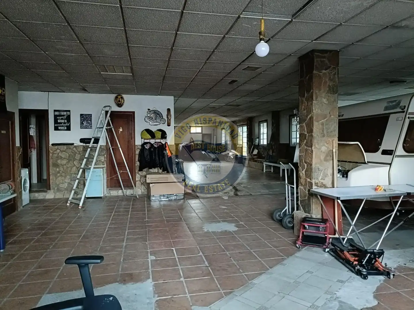 Finca rústica en venta en Vigo  con Calefacción, Trastero y Piscina