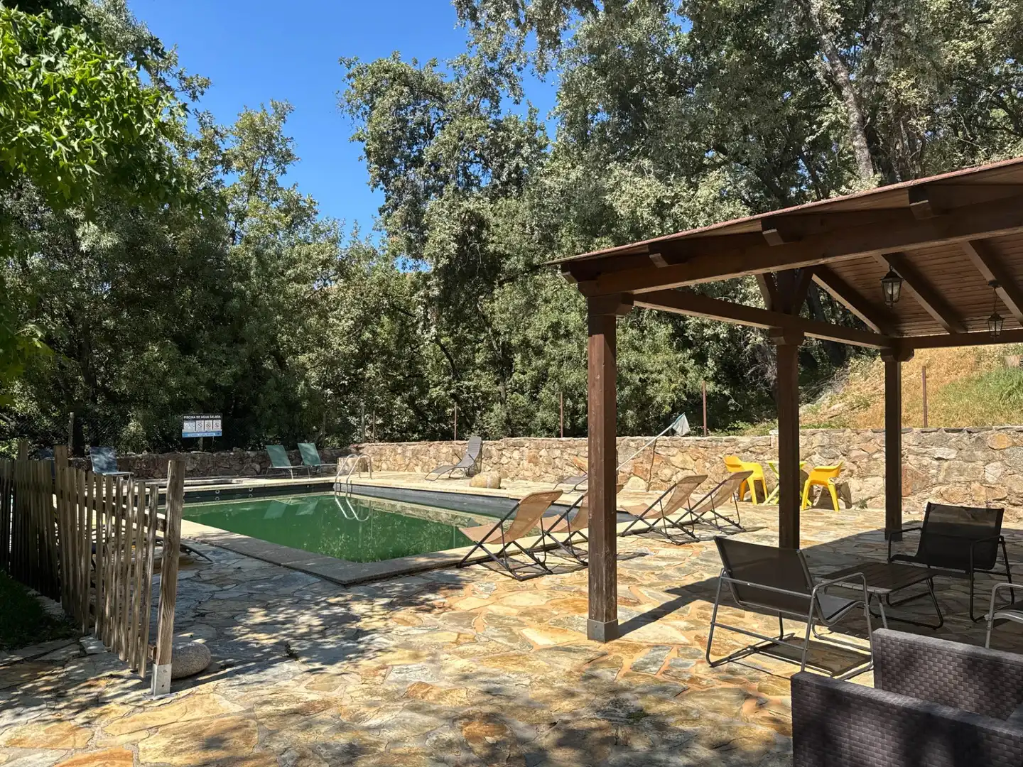 Piscina de Casa o xalet en venda en Candeleda amb Aire condicionat, Calefacció i Jardí privat