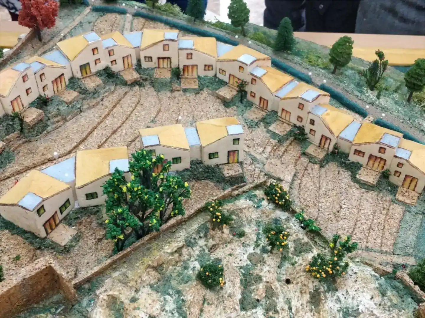 Vista exterior de Casa adosada en venda en Bustarviejo amb Jardí privat i Traster