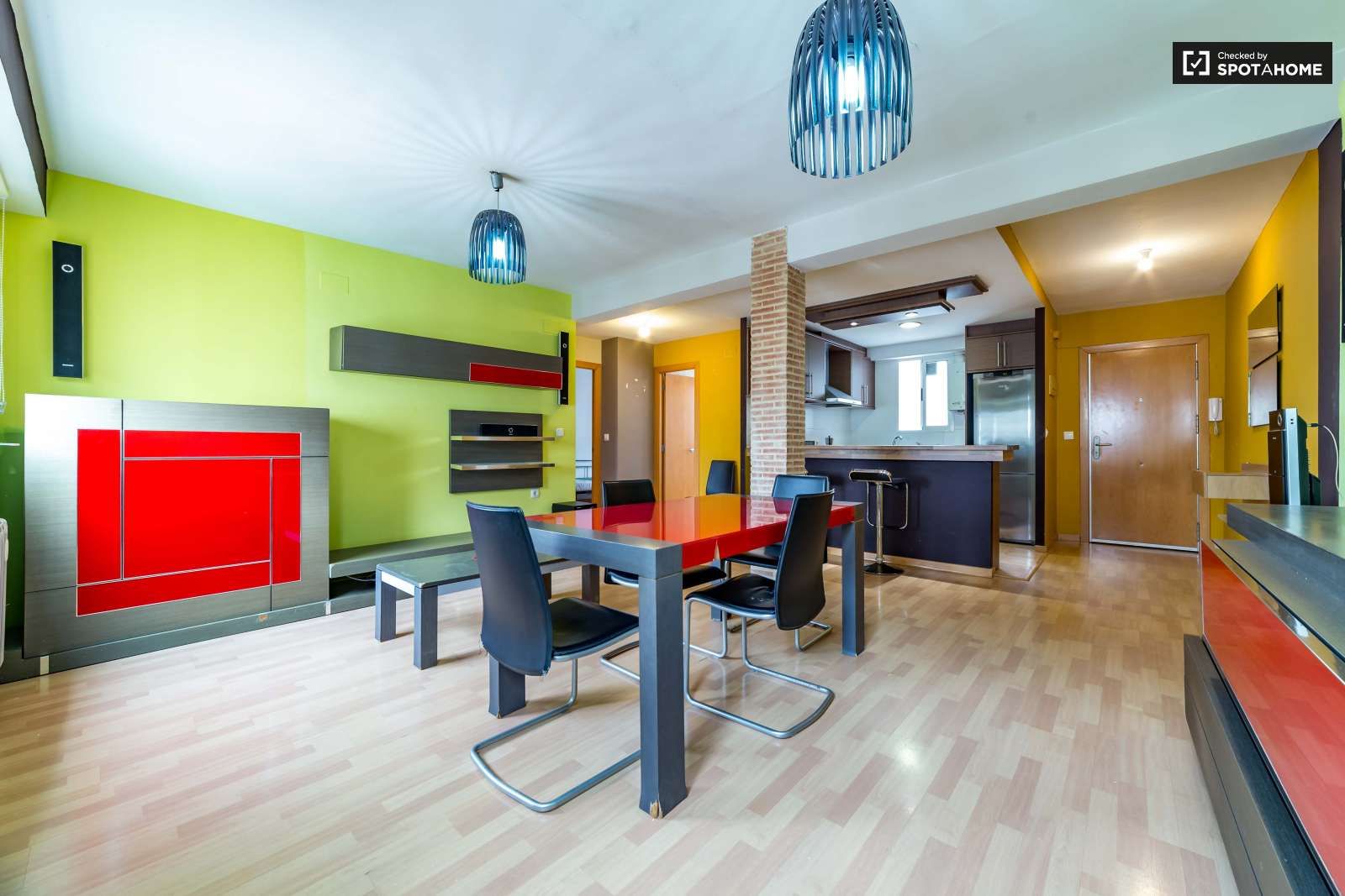 Dining room of Apartment to share in  Valencia Capital  with Air Conditioner, Heating and Terrace