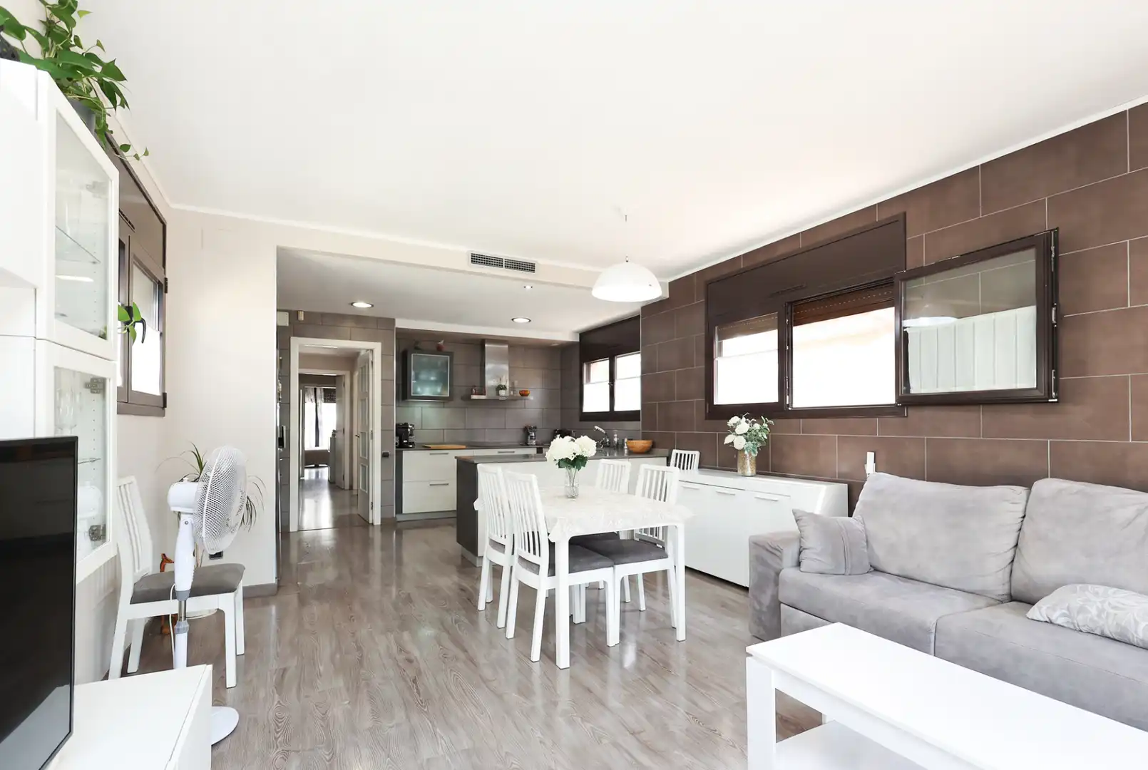 Sala de estar de Casa o chalet en venta en Viladecans con Aire acondicionado, Calefacción y Jardín privado
