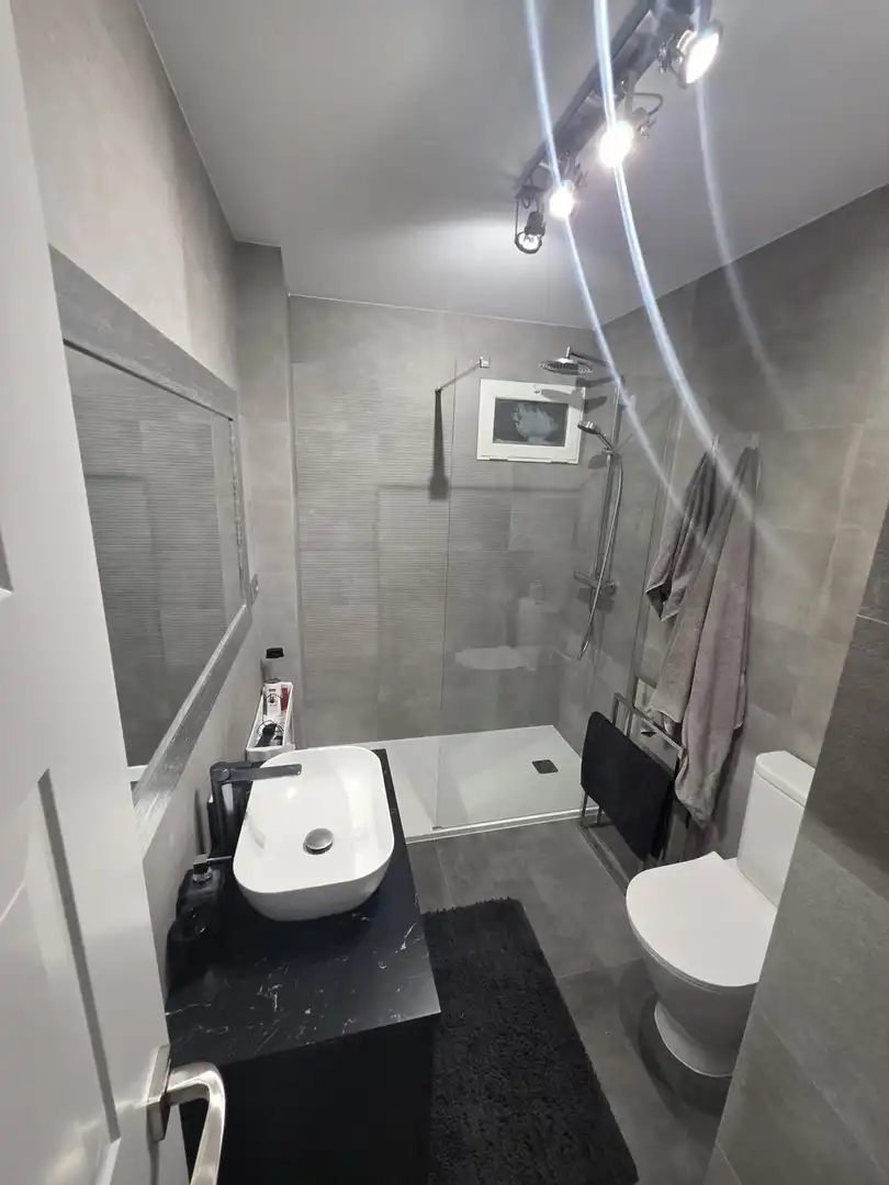 Bathroom of Flat for sale in Villajoyosa / La Vila Joiosa  with Air Conditioner and Community pool