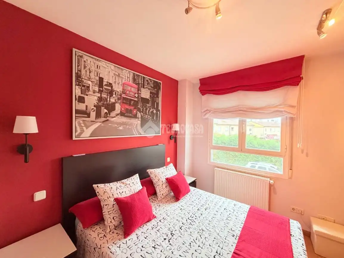 Habitación de Casa adosada en venta en Hontanares de Eresma con Calefacción