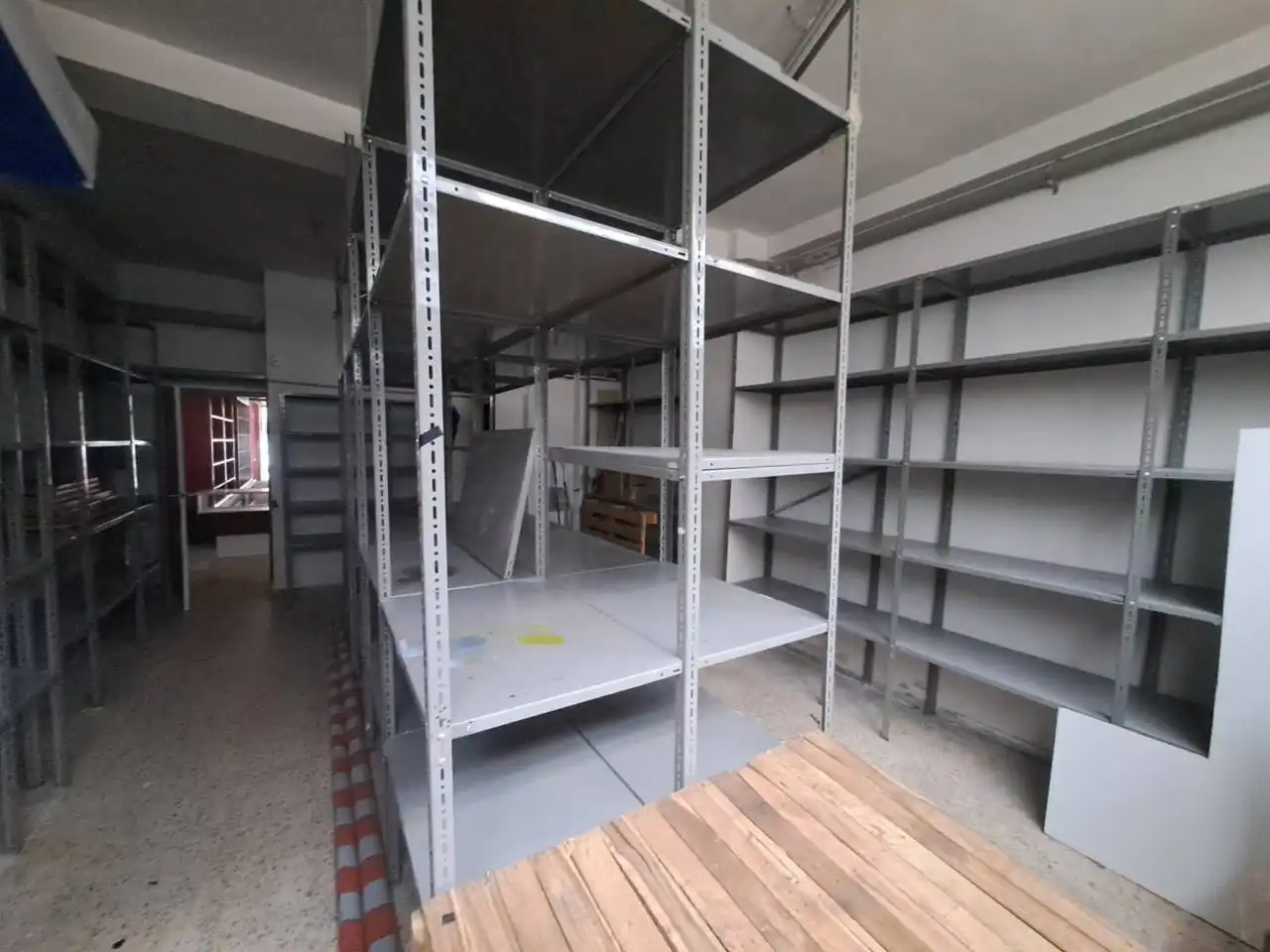 Commercial properties for sale in Burgos  with Air Conditioner