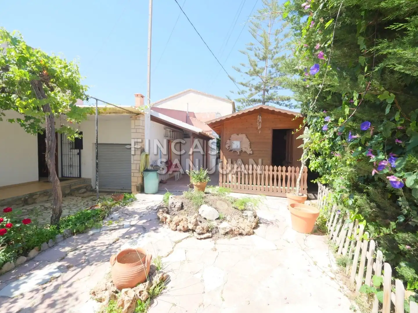 Vista exterior de Casa o xalet en venda en Sant Joan d'Alacant amb Terrassa, Traster i Piscina