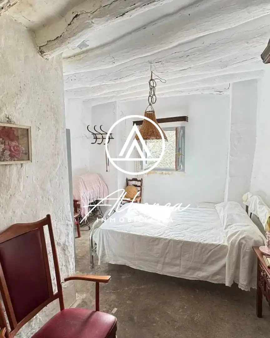 Dormitori de Casa o xalet en venda en Laroya