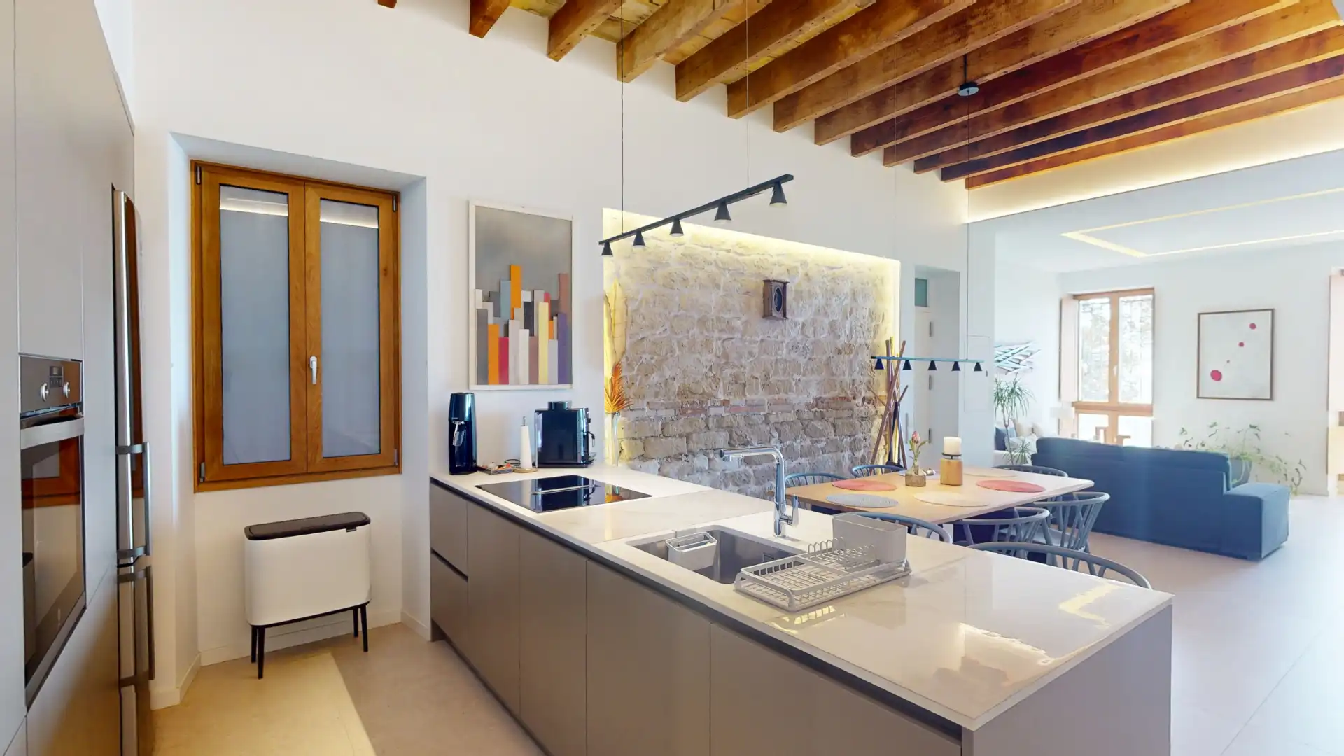 Küche von Wohnung zum Verkauf in Alicante / Alacant mit Klimaanlage, Privatgarten und Abstellraum