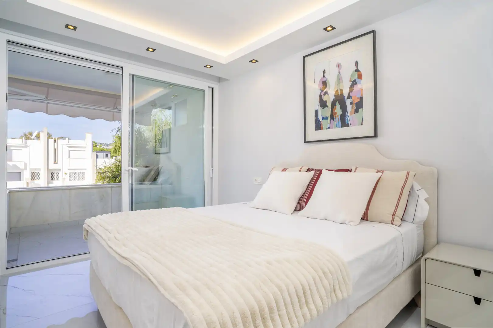 Apartment with pool for sale in Nueva Andalucía, imagen 14