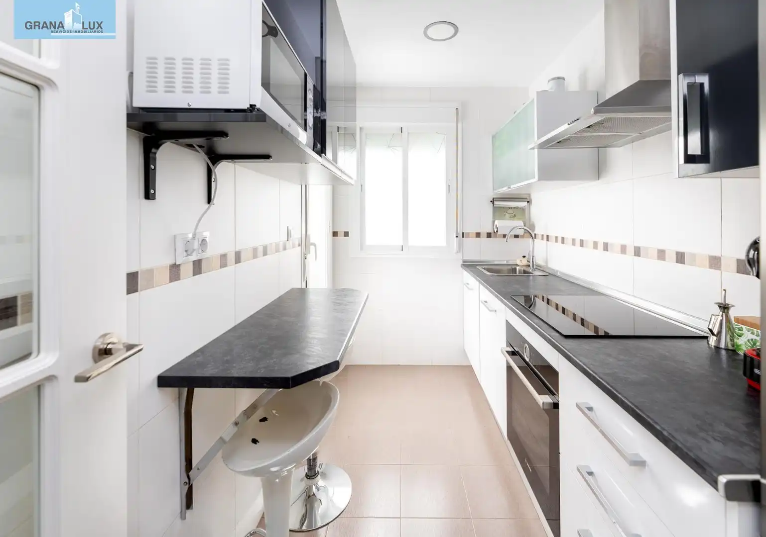 Küche von Wohnung zum Verkauf in Las Gabias mit Terrasse, Abstellraum und Gemeinschaftspool