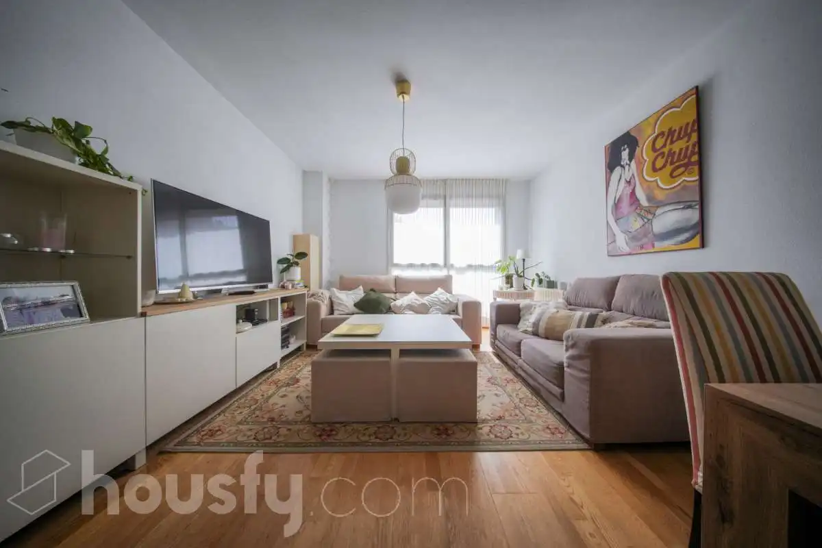 Flat with pool for sale in Cl. Castiello de Jaca .