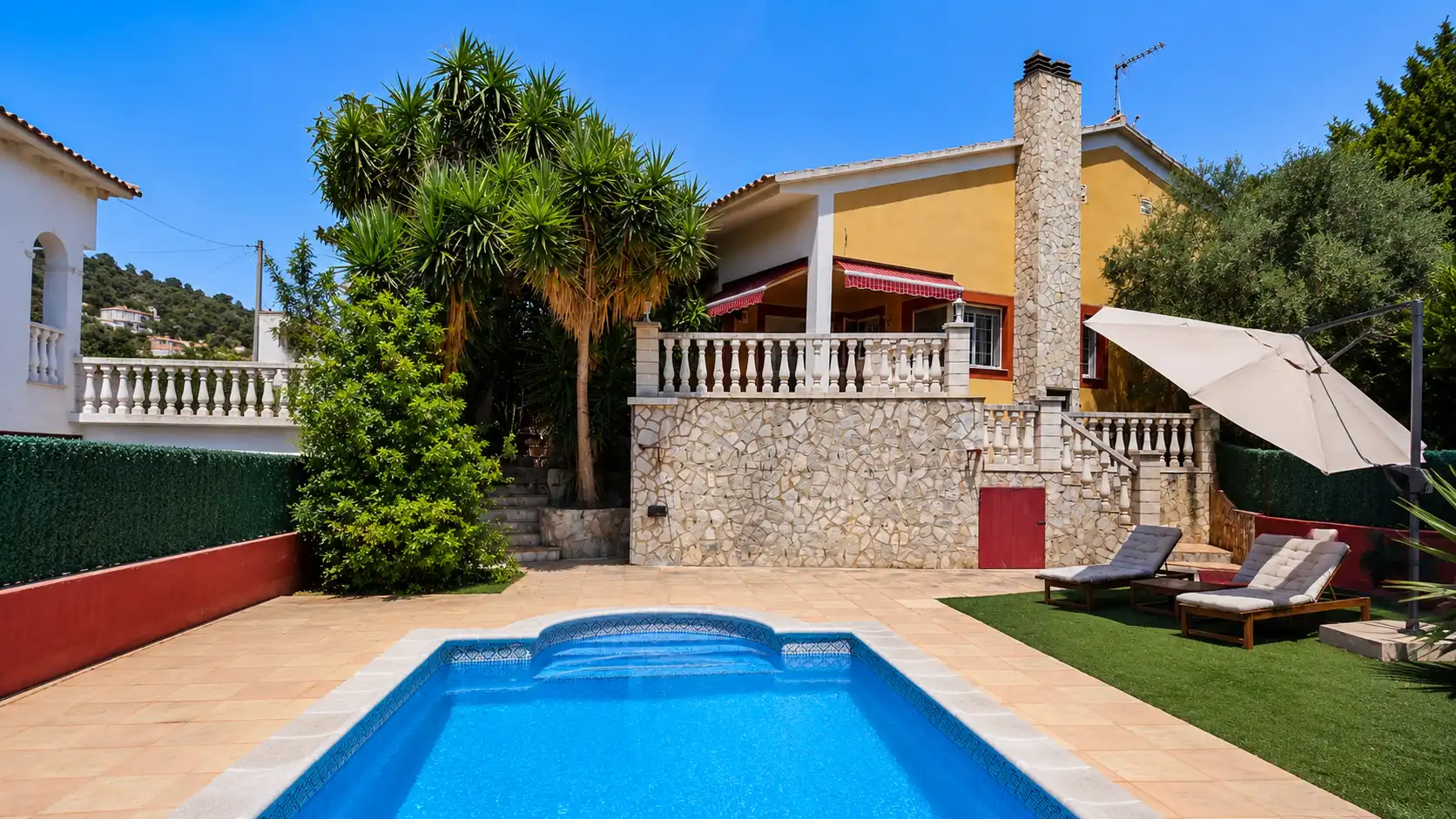 Piscina de Casa o xalet de lloguer en El Vendrell amb Calefacció, Jardí privat i Parquet