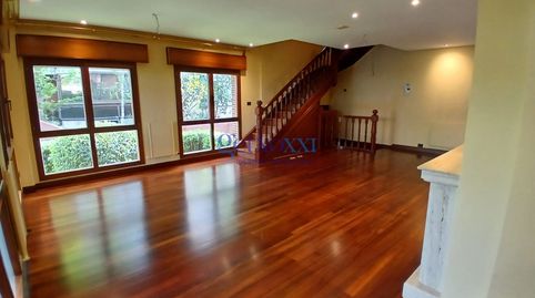 Foto 4 de Casa adosada en venta en Las Arenas, Getxo