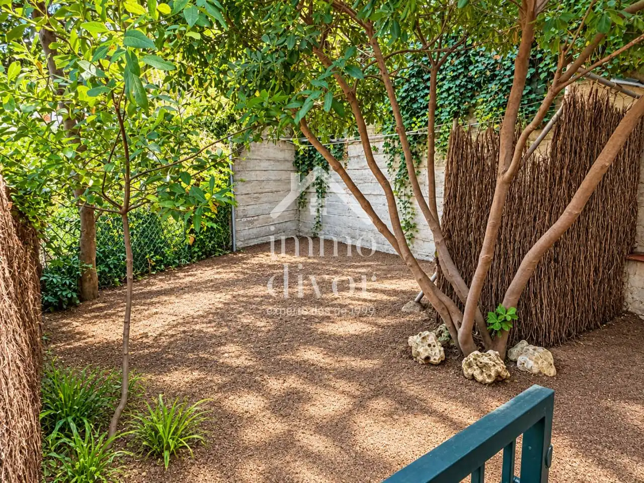 Casa aparellada amb jardí en venda a Centre, imagen 23