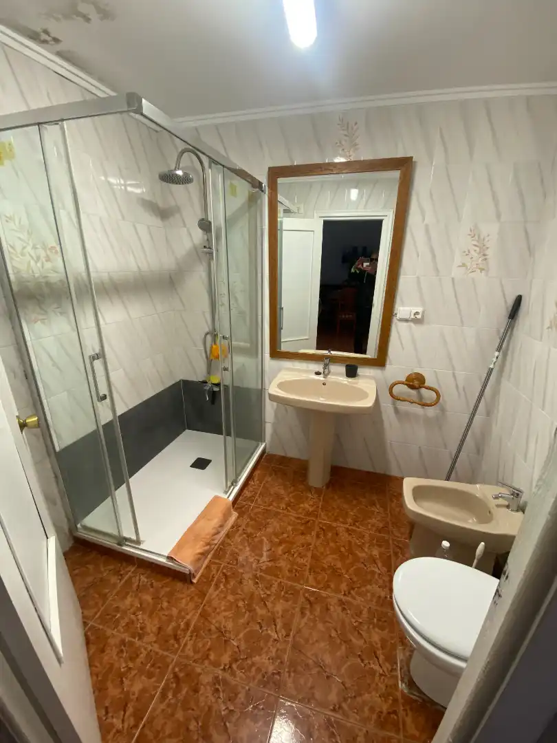 Bathroom of Flat for sale in Valencia  with Air Conditioner, Terrace and Storage room