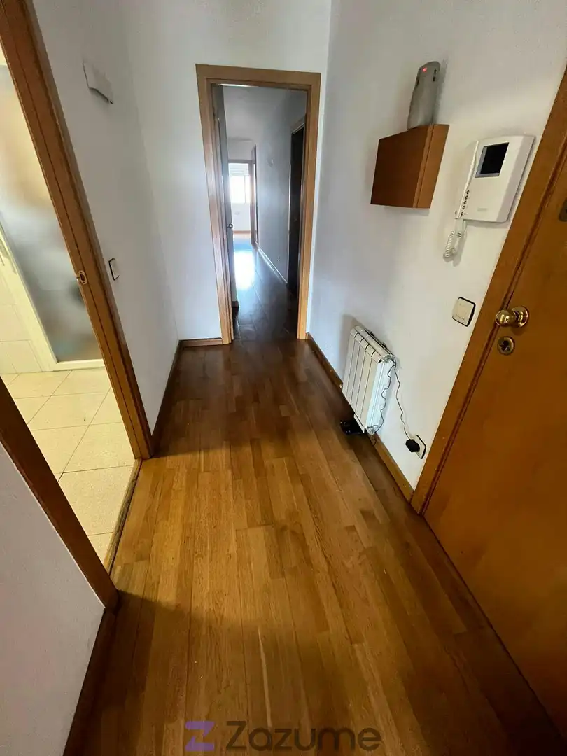 Pis de lloguer en L'Hospitalet de Llobregat amb Aire condicionat, Calefacció i Terrassa