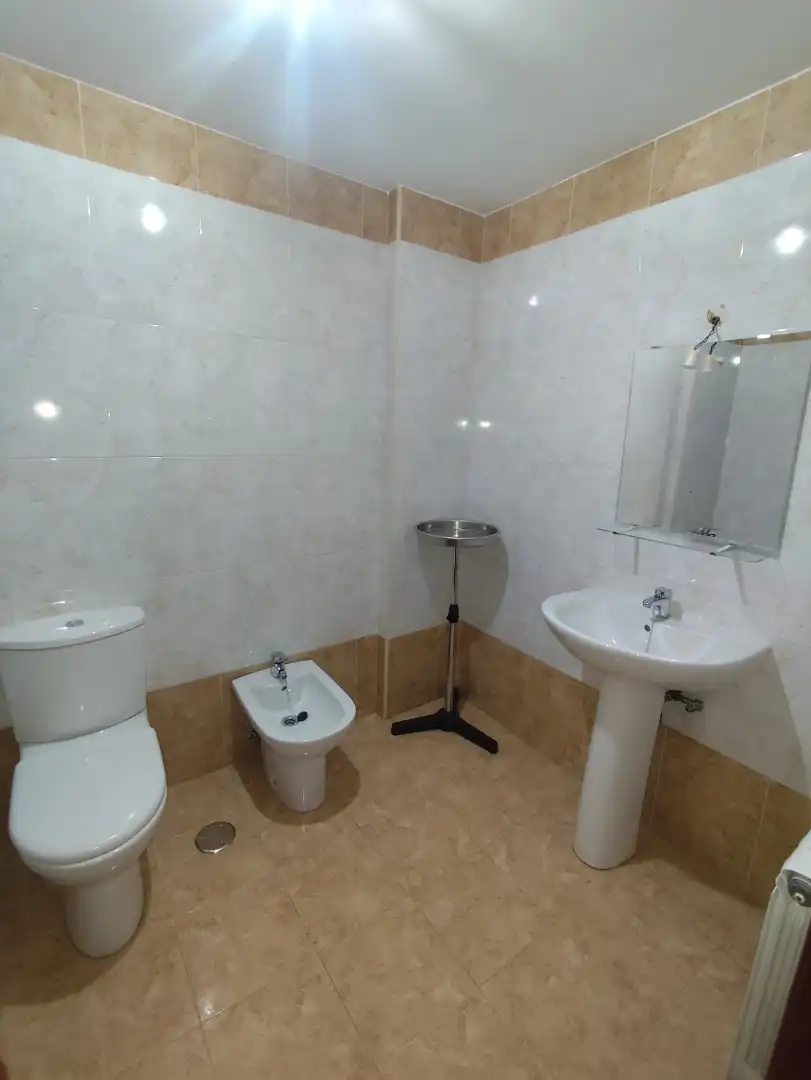 Einfamilien-Reihenhaus zur Miete in Calle Juan Bautista de Toledo, Tejares - Chamberí - Alcades