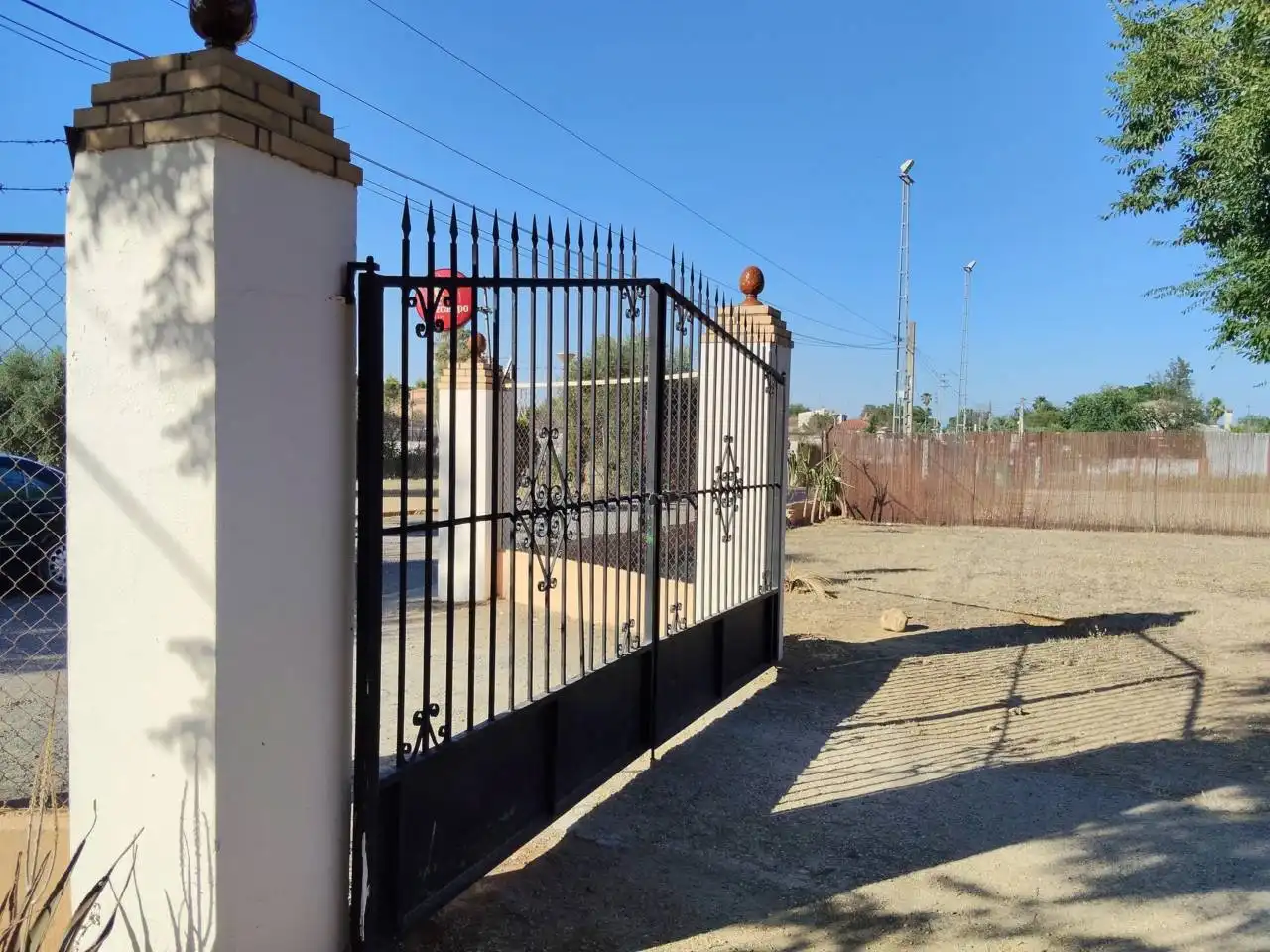Exterior view of Houses for sale in Carmona  with Private garden and Terrace