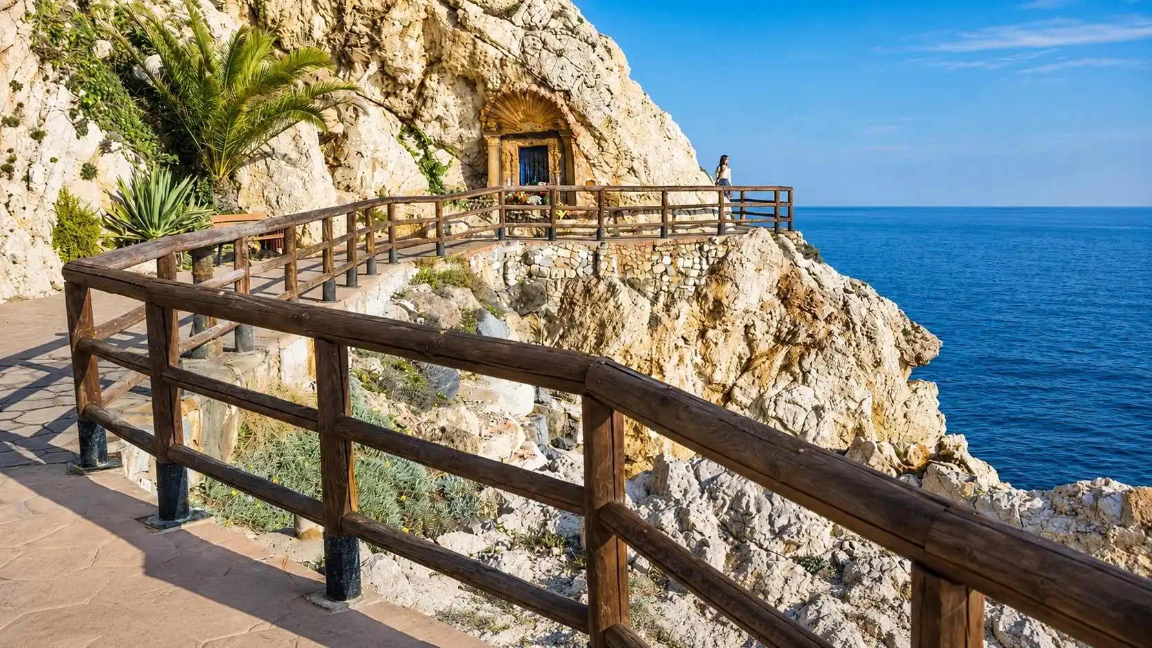Vista exterior de Piso en venta en Rincón de la Victoria con Terraza y Amueblado