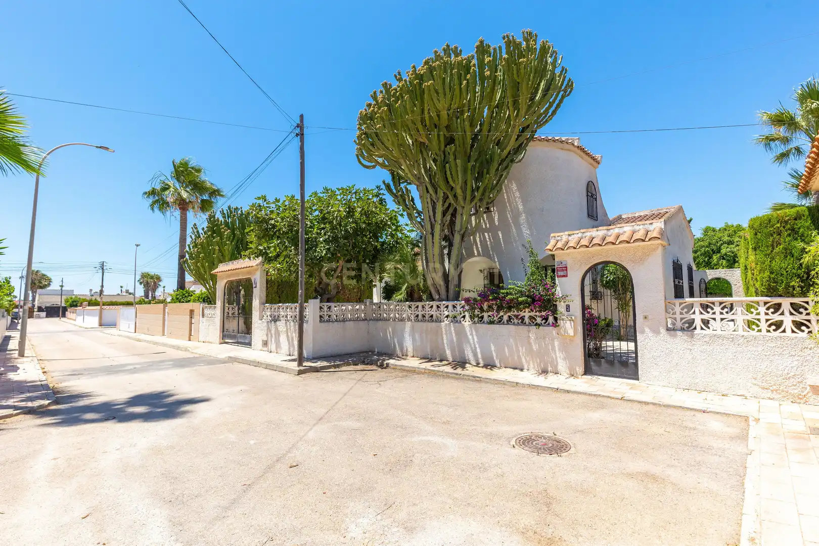 Vista exterior de Casa o chalet en venta en Los Alcázares con Aire acondicionado, Trastero y Piscina