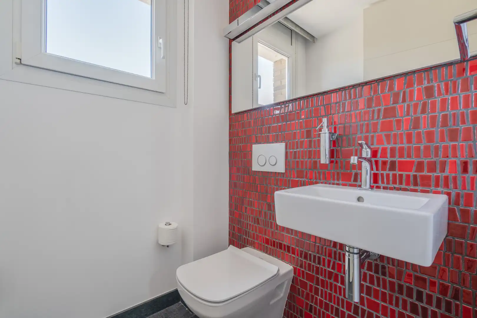 Baño de Casa adosada en venta en Sant Quirze del Vallès con Aire acondicionado, Calefacción y Jardín privado