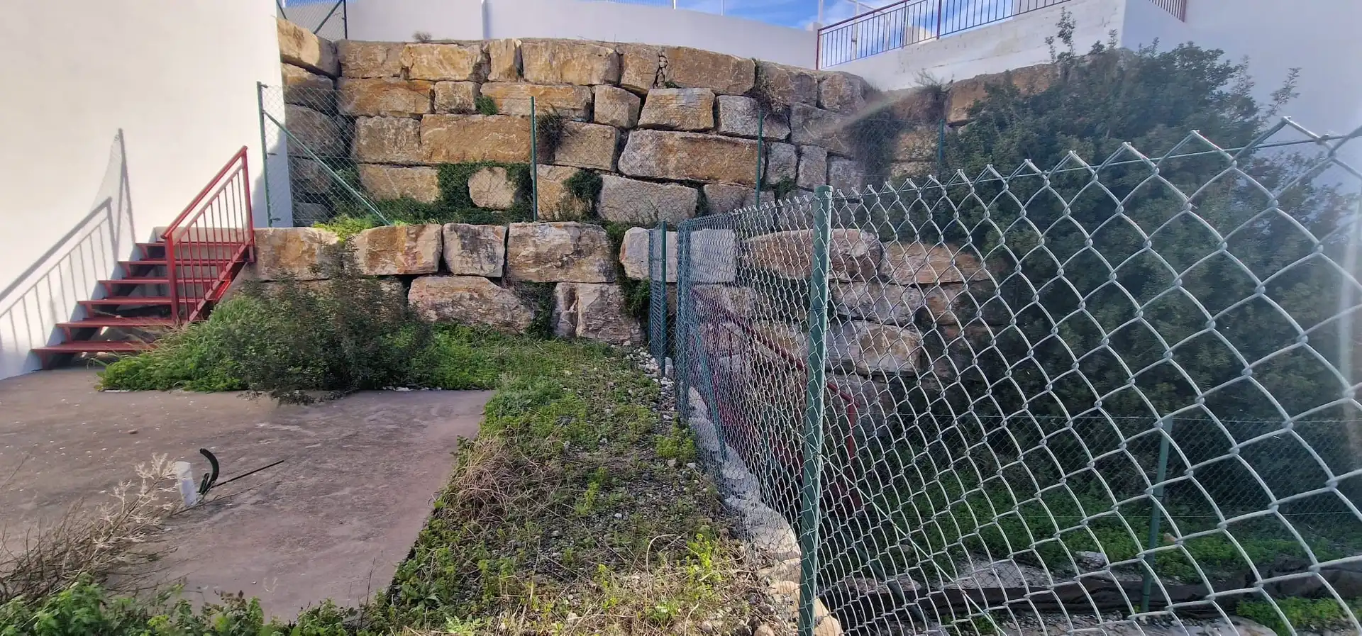 Parkplatz von Einfamilien-Reihenhaus zum Verkauf in Cártama mit Privatgarten und Terrasse