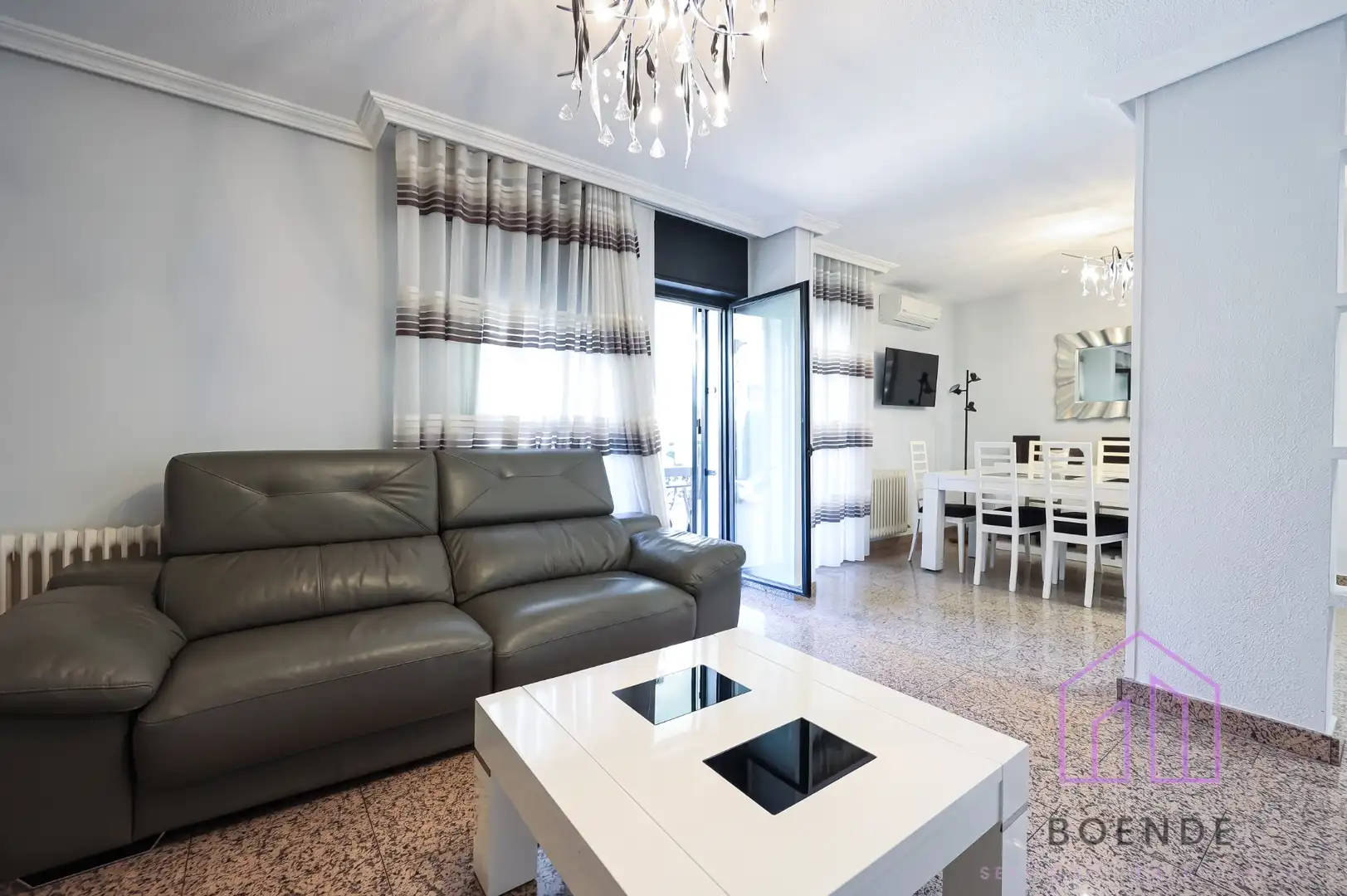 Sala d'estar de Casa o xalet en venda en Sector 3