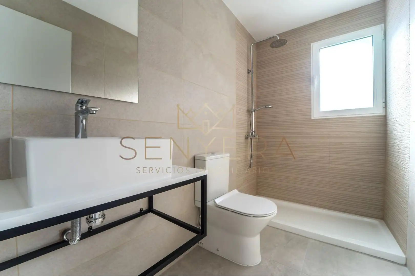 Baño de Edificio en venta en Picassent