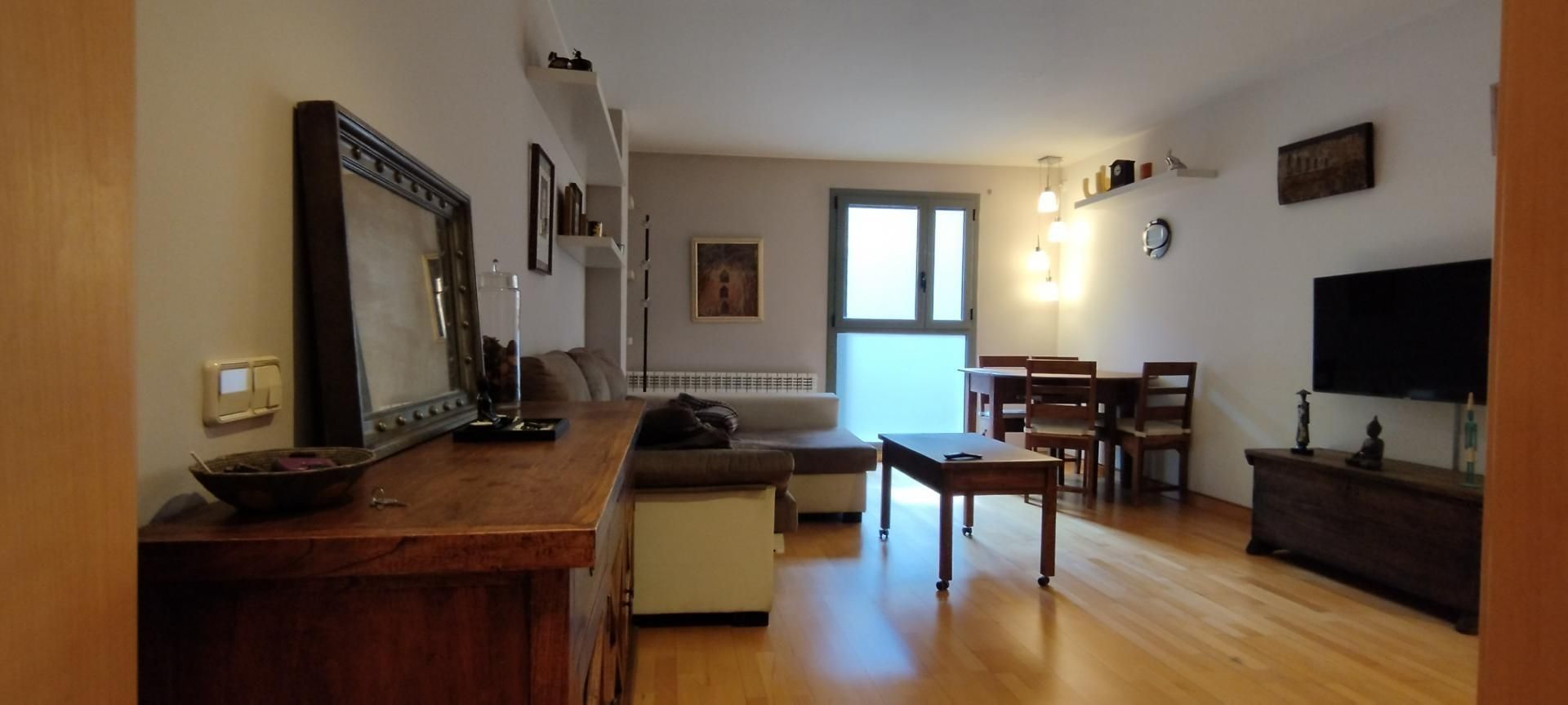 Sala d'estar de Pis en venda en Vic amb Calefacció