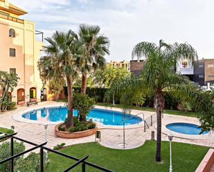 Piscina de Àtic en venda en Roquetas de Mar amb Aire condicionat, Calefacció i Jardí privat