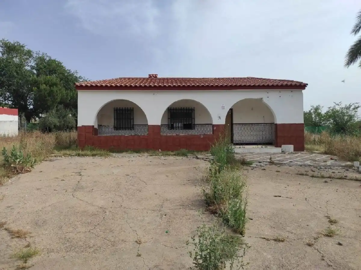 Chalet con piscina en venta en Calle Sierra de Aracena 38, imagen 2