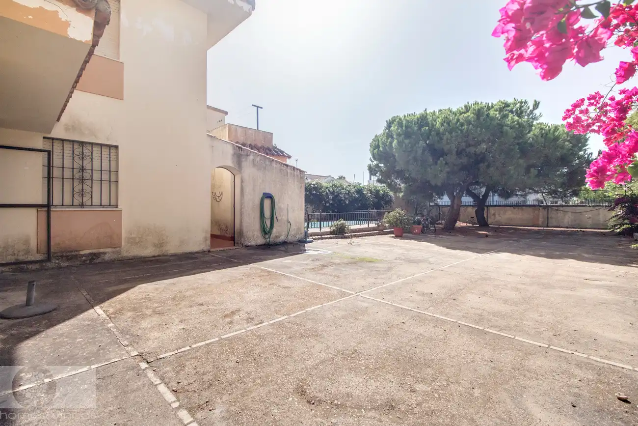 Vista exterior de Casa o chalet en venta en Ayamonte con Jardín privado, Terraza y Piscina