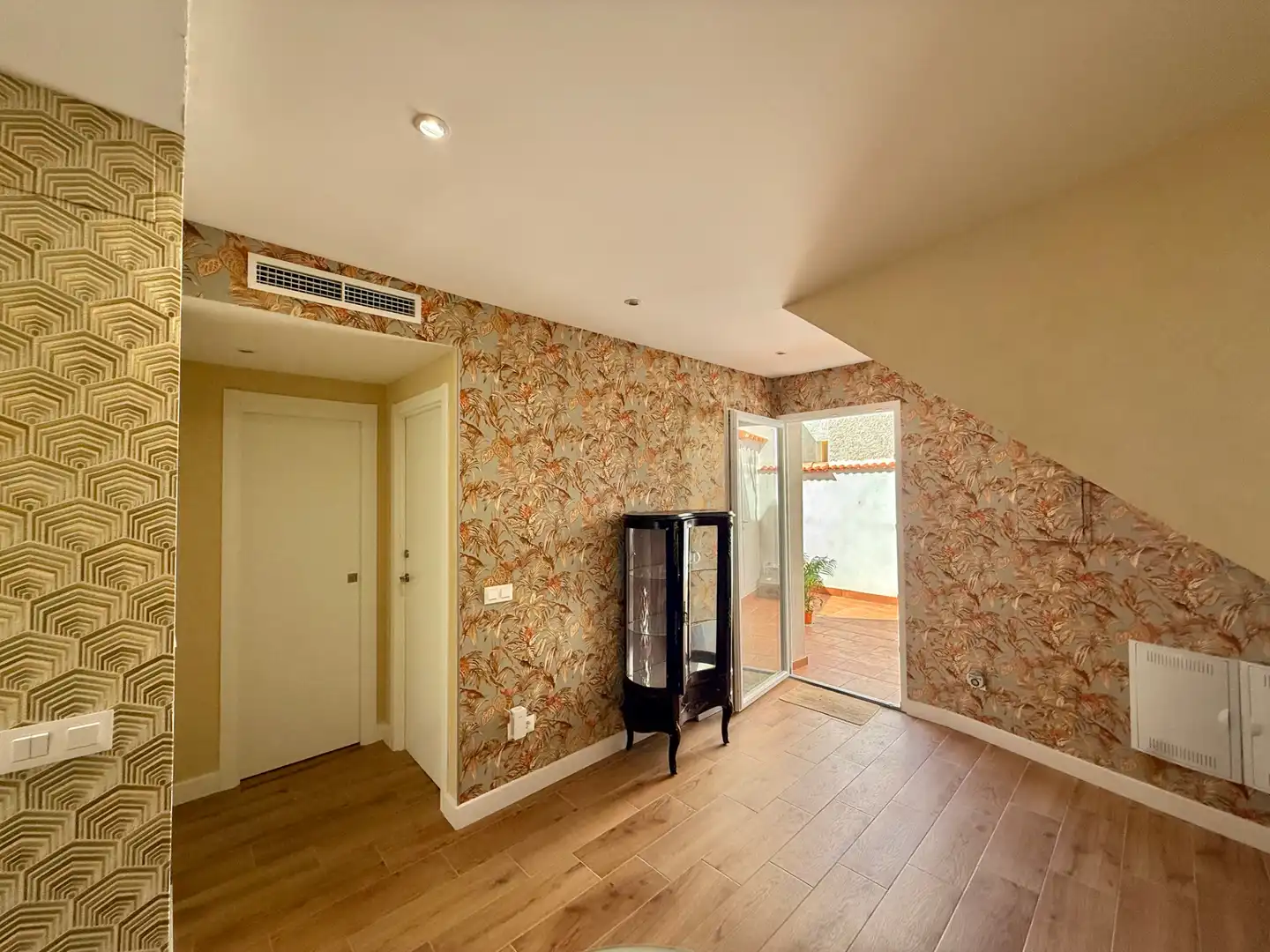 Einfamilien-Reihenhaus zum Verkauf in Las Ventas de Retamosa mit Klimaanlage, Heizung und Terrasse