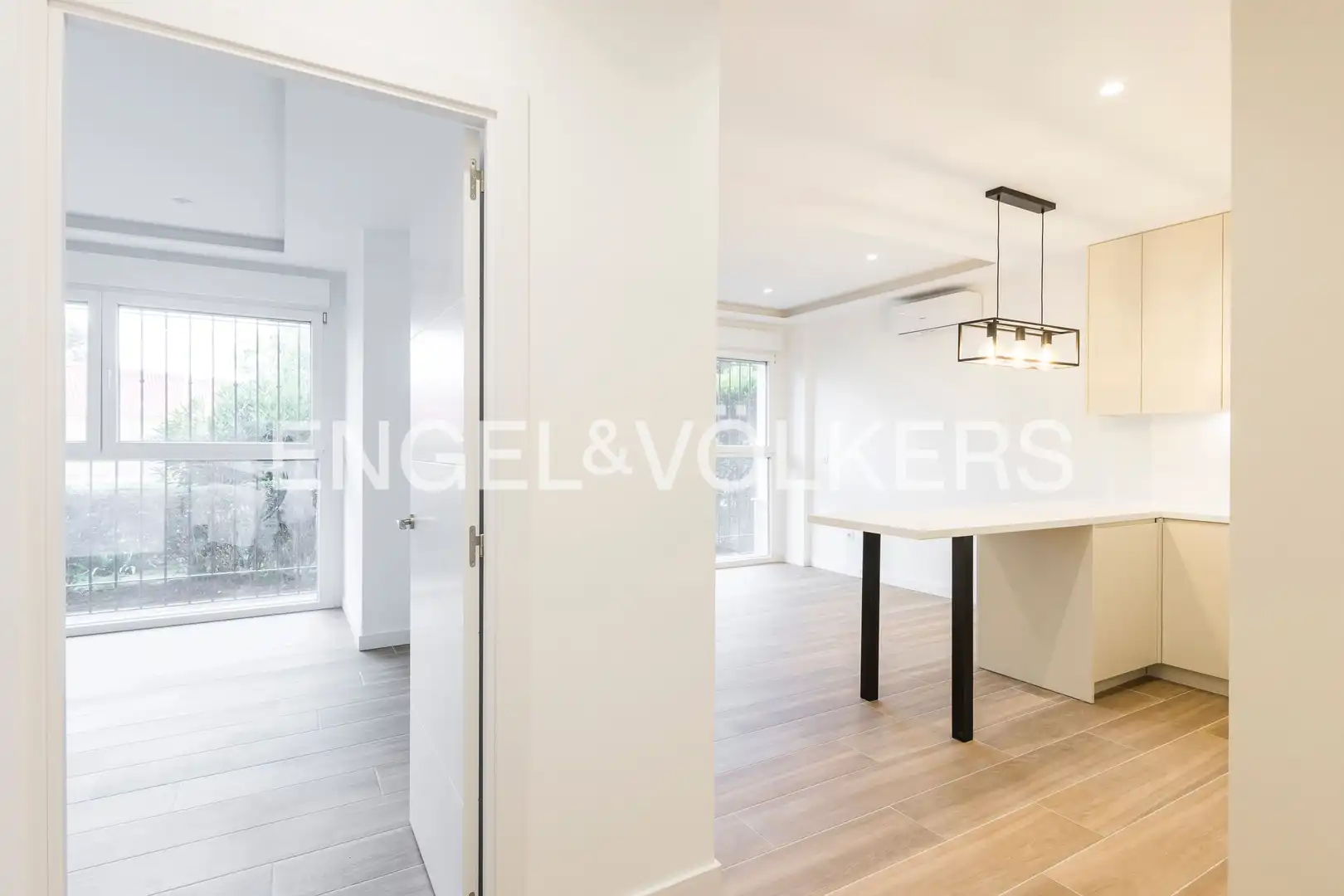 Menjador de Apartament en venda en Madrid amb Aire condicionat i Calefacció
