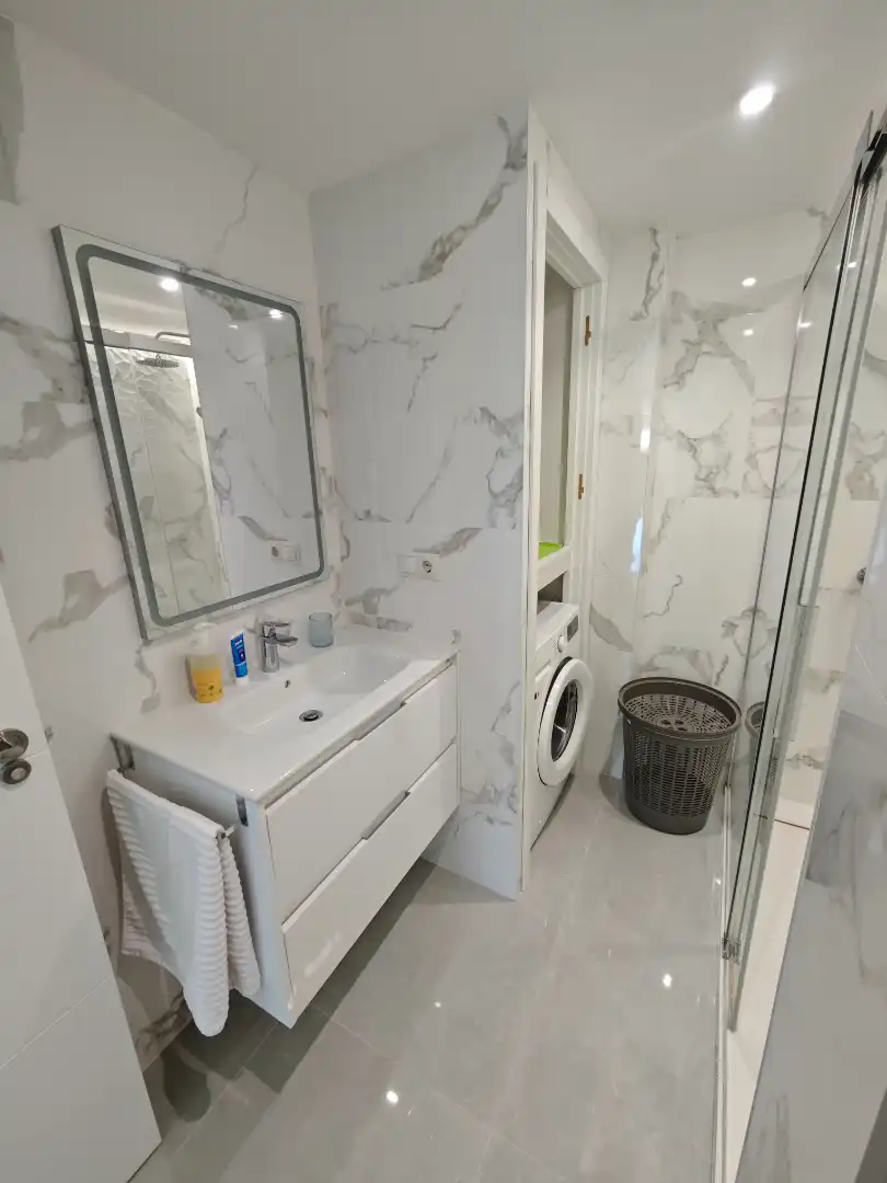 Bathroom of Flat for sale in Elche / Elx  with Air Conditioner, Heating and Private garden