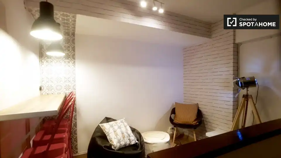 Room in Sant Pere, Sta. Caterina i la Ribera