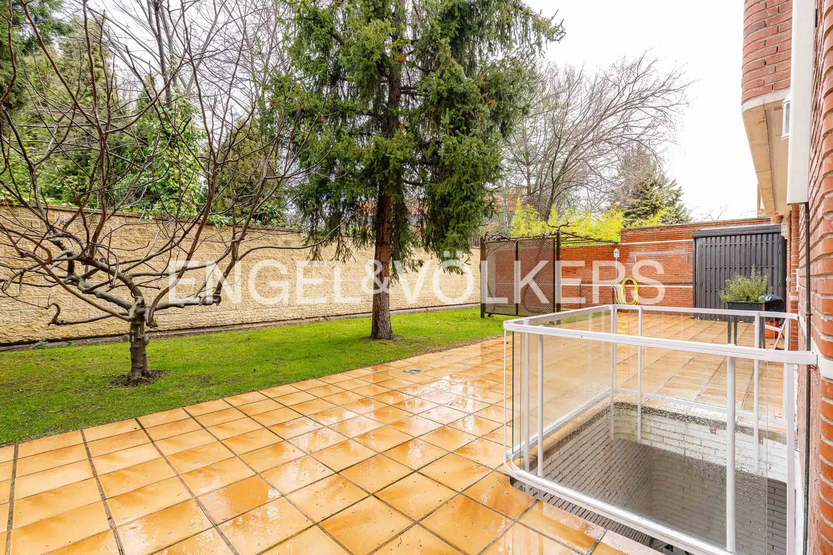 Terraza de Casa o chalet en venta en Madrid con Aire acondicionado, Calefacción y Jardín privado