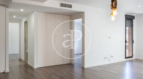 Foto 3 de Piso de alquiler en Av. del Regne de València, Mont-Olivet, Valencia Capital