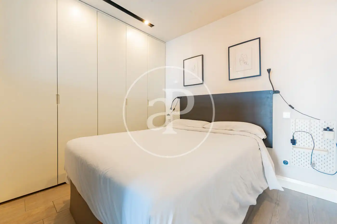 Schlafzimmer von Wohnung zur Miete in Madrid mit Klimaanlage, Heizung und Möbliert