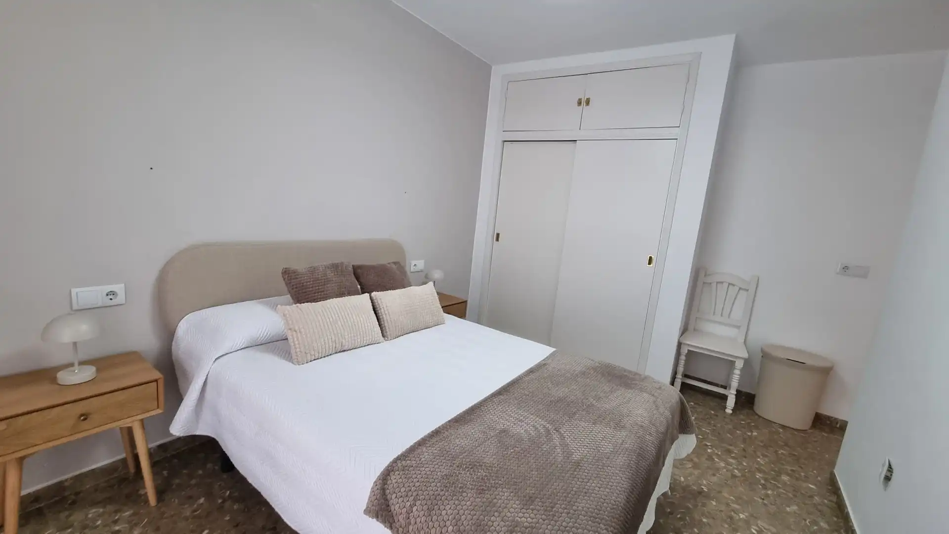 Habitación de Dúplex en venta en Chipiona con Aire acondicionado, Terraza y Amueblado