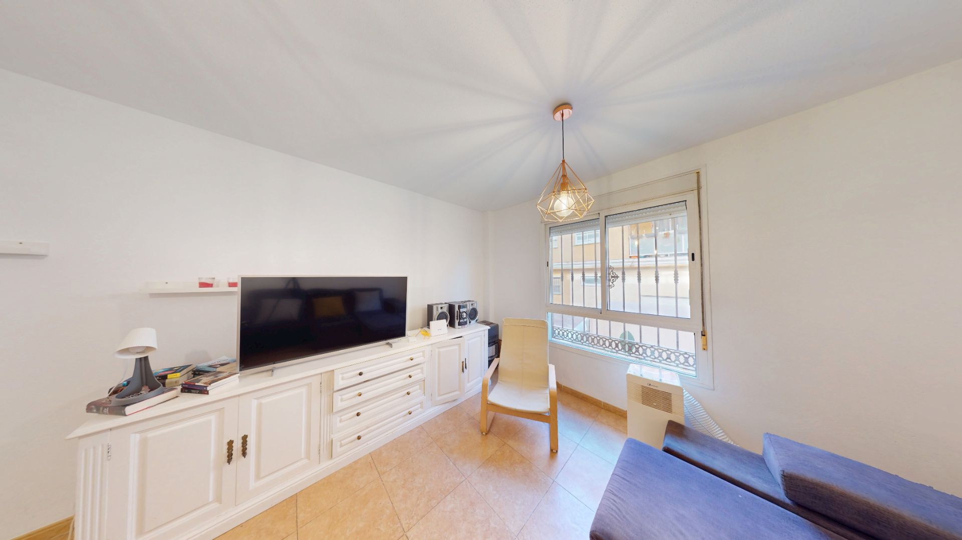 Sala d'estar de Pis en venda en Roquetas de Mar amb Aire condicionat, Calefacció i Jardí privat