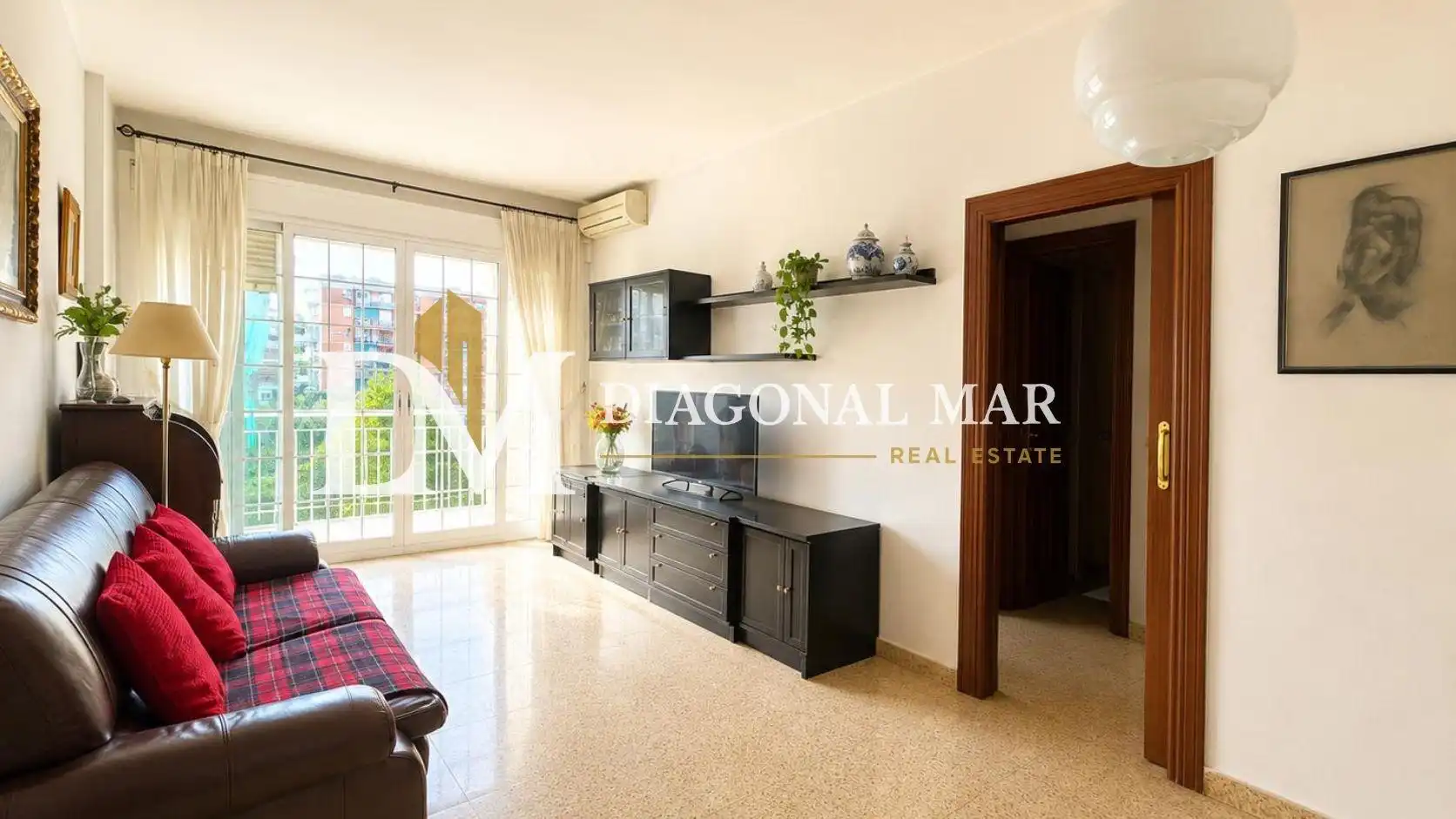 Sala de estar de Piso en venta en Barcelona con Aire acondicionado y Balcón